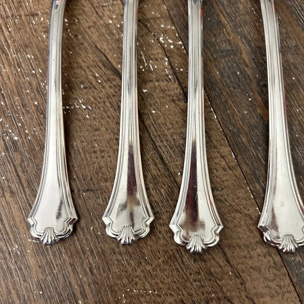 Oneida Midtowne Stainless USA Glossy Scalloped Salad Forks Set of 5 Silverware